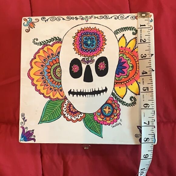 Sugar Skull Hinged Box Hand Painted Day of the Dead - Picture 5 of 6